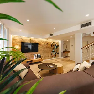  Apartment Bravissimo Cort Reial Duplex, Spacious With 3 Bedrooms Spain